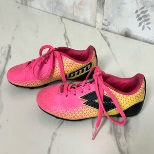 LOTTO Pink and Yellow Dynamic Sneaker Cleats